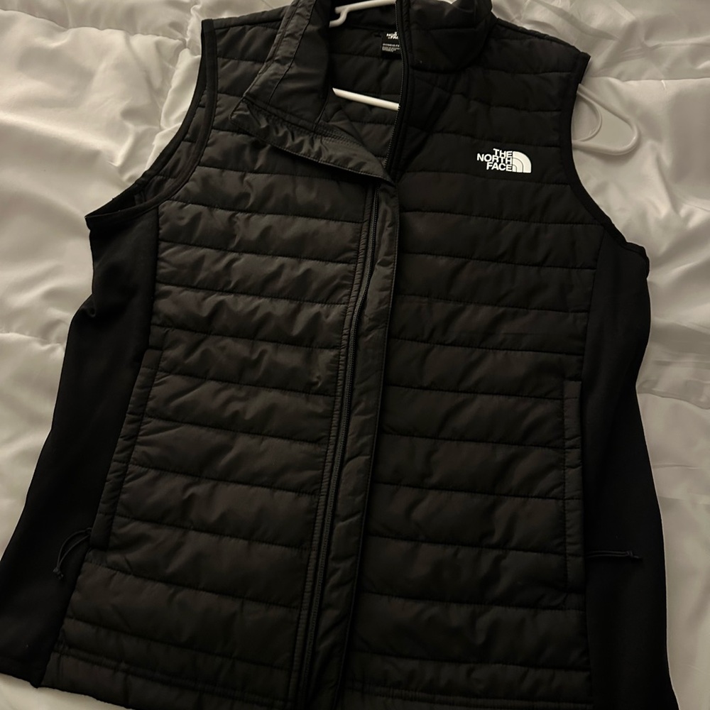 The North Face Women's Black Quilted Vest